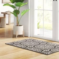 Medallion Washable Tufted And Hooked Rug - Threshold™